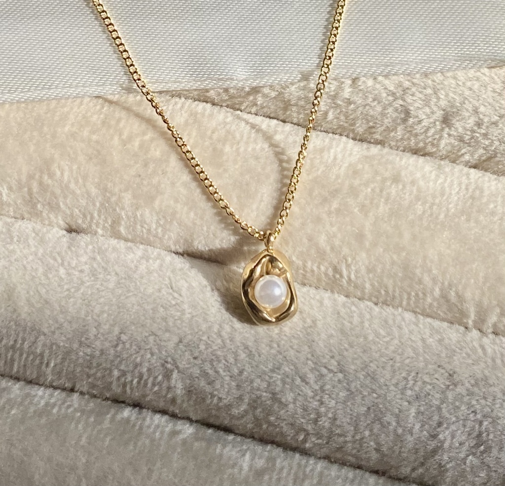 Pearl Necklace 