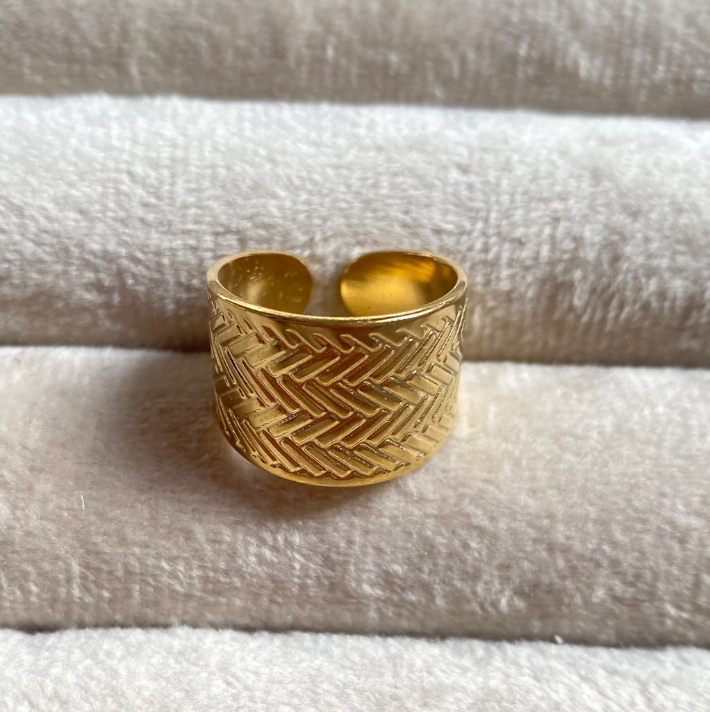 12203 Ring